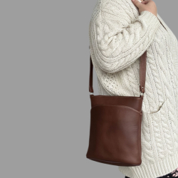 Laura skindtaske i cognac lammeskind - Freja skind