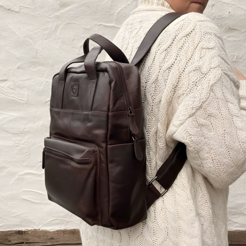 Rotterdam rygsæk i mørk brun bøffel - Leather design - Freja skind