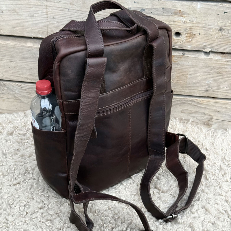 Rotterdam rygsæk i mørk brun bøffel - Leather design - Freja skind