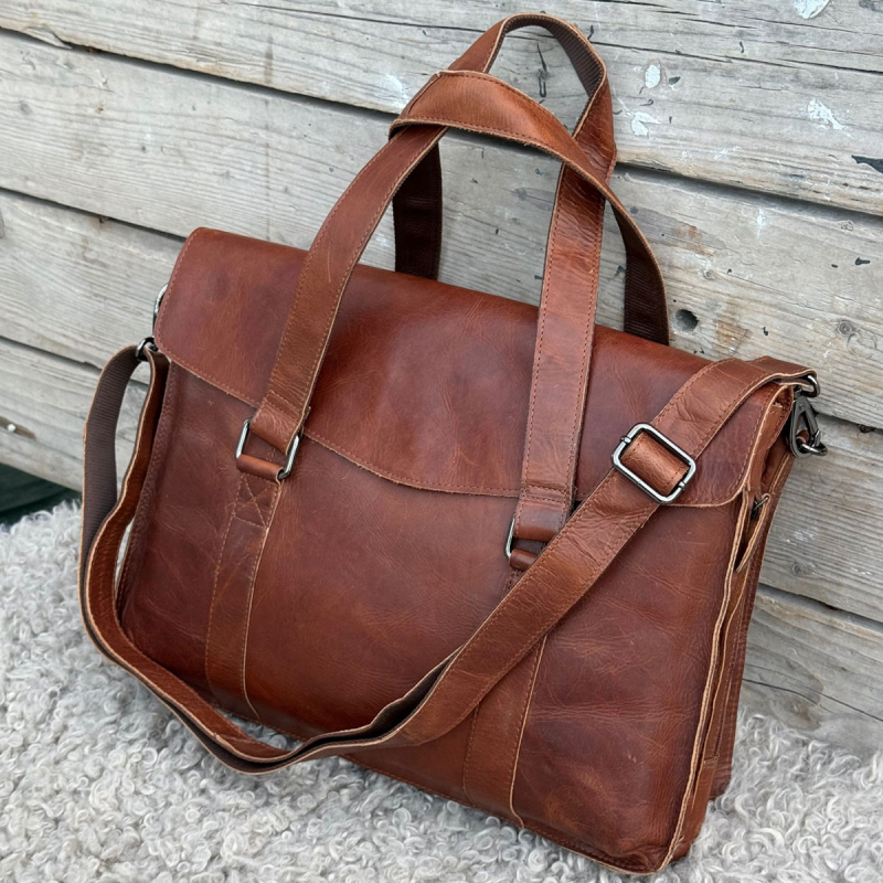 Denise arbejdstaske i patineret cognac bøffellæder - Leather design - Freja skind