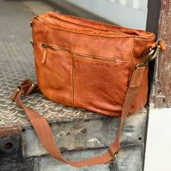 cognac Gerty skuldertaske - Montana 272304