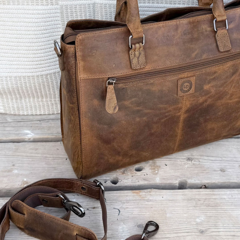Lady pc-väska i hunter brun buffelläder - För 15,6" pc - Leather design