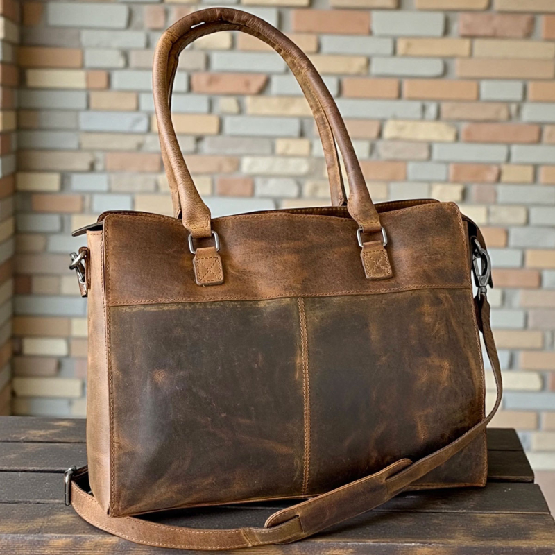 Lady pc-väska i hunter brun buffelläder - För 15,6" pc - Leather design