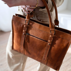 Pamela arbejdstaske i læder - cognac - UR 1215 Leather design - Freja skind