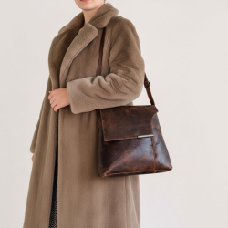 Luciana skuldertaske i patineret brun bøffellæder - Leather design - Freja skind