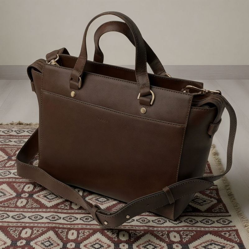 Frida Big Luxe skuldertaske i brun kalveskind - Treats - Freja skind