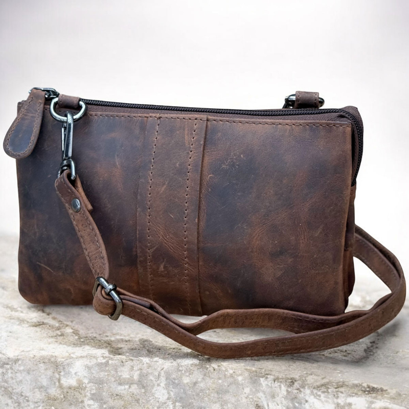 Petra skuldertaske i hunterbrun læder - Leather design - Freja skind