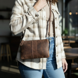 Petra skuldertaske i hunterbrun læder - Leather design - Freja skind