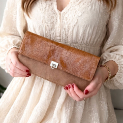 Dynasty selskabstaske i cognac crocopræget skind - Freja skind