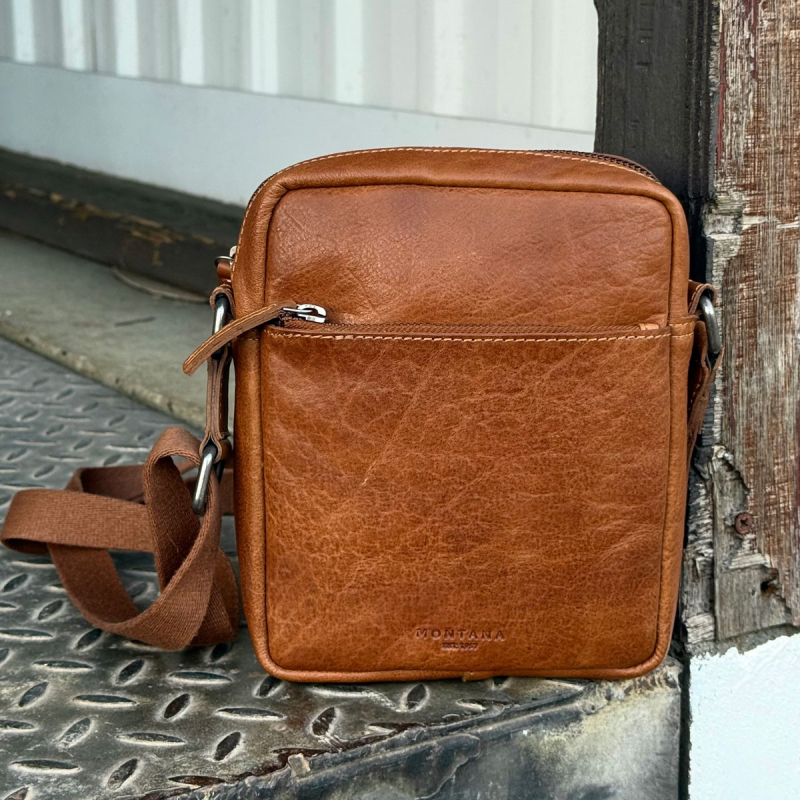 Axel crossbody herrväska i patinerat cognac buffelläder - Montana