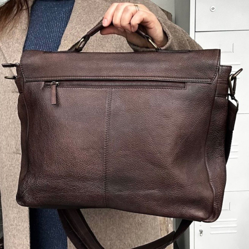 Jones pc-väska i retrolook - Brun buffel - Freja Skind
