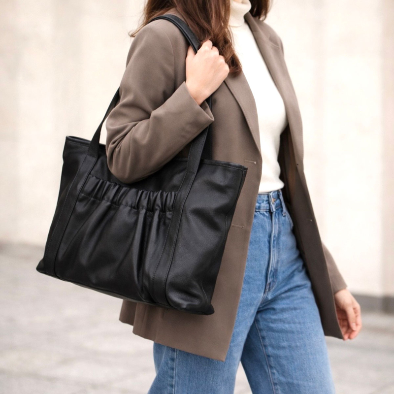 Jessi shopper i blød sort kalveskind - Tilbud - Treats - 282212