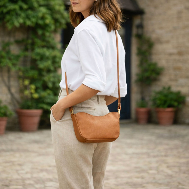 Cognac Lida crossbody taske i kalveskind - Treats - Freja skind