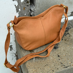 Cognac Lida crossbody taske i kalveskind - Treats - Freja skind