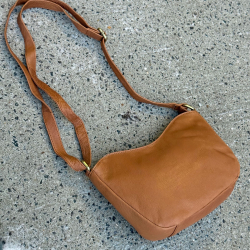 Cognac Lida crossbody taske i kalveskind - Treats - Freja skind