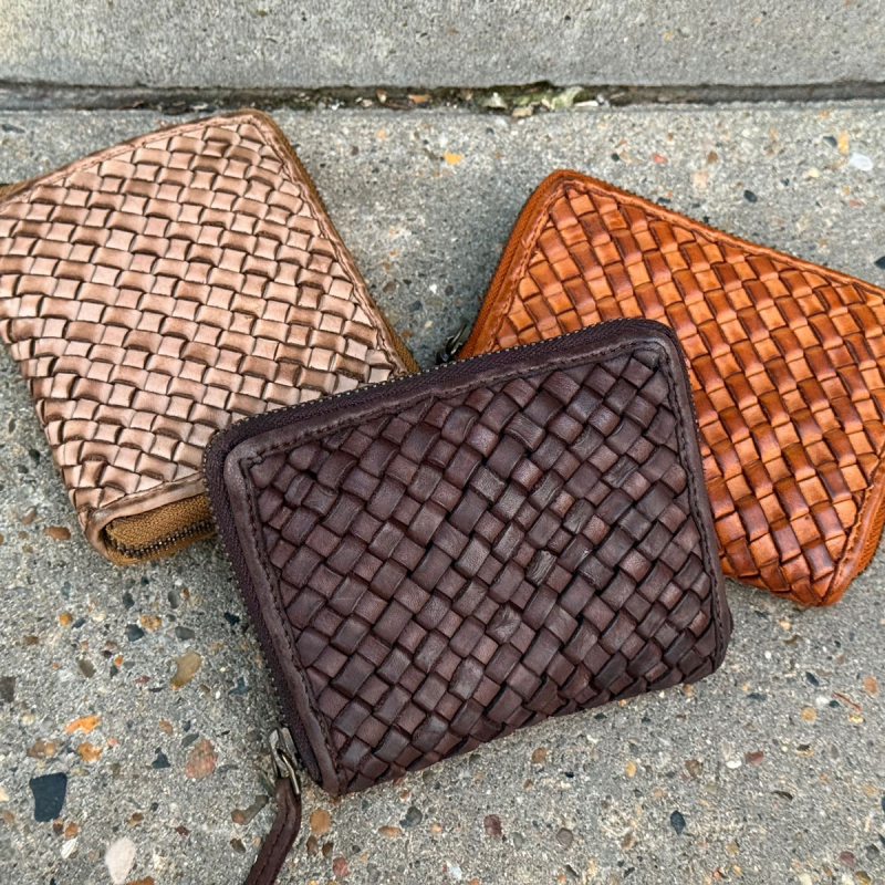 Saco plånbok med flätning - Brun, cognac eller valnöt buffelskinn