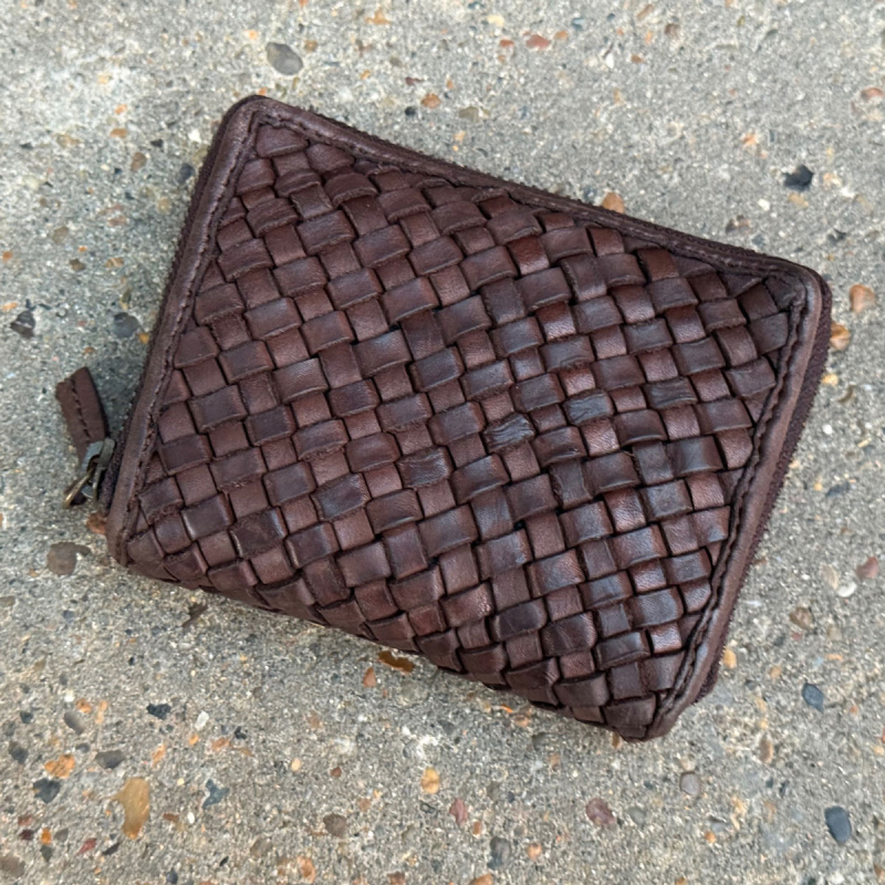 Saco plånbok med flätning - Brun, cognac eller valnöt buffelskinn