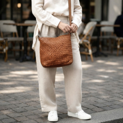 carney flettaske crossbody - cognac bøffellæder - Danske Montana - 272506 - Freja skind