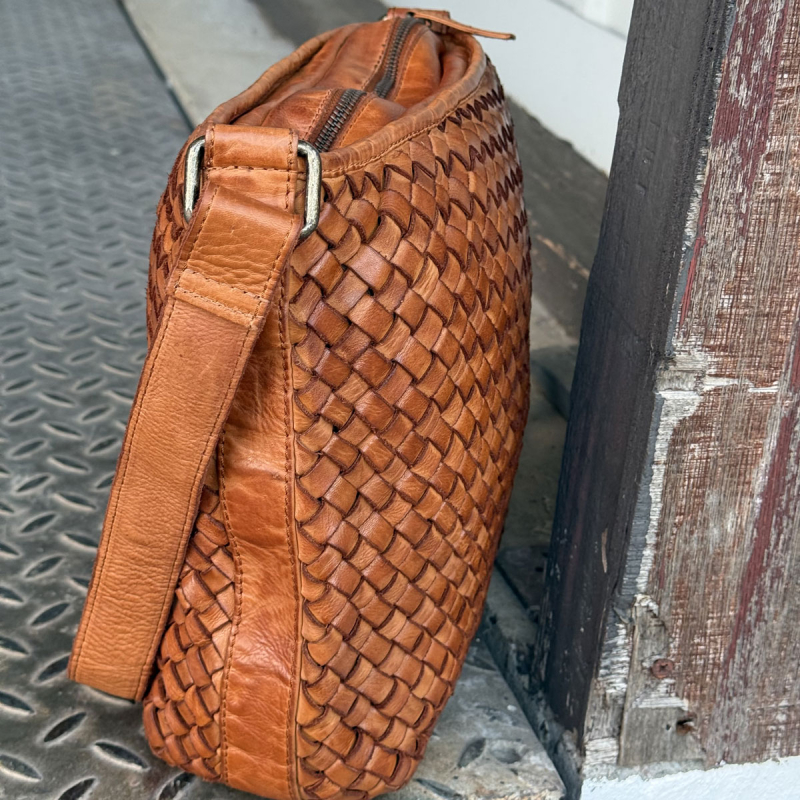 carney flettaske crossbody - cognac bøffellæder - Danske Montana - 272506 - Freja skind