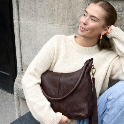Augusta crossbody taske - brun bøffelæder - to remme - Montana - Freja skind
