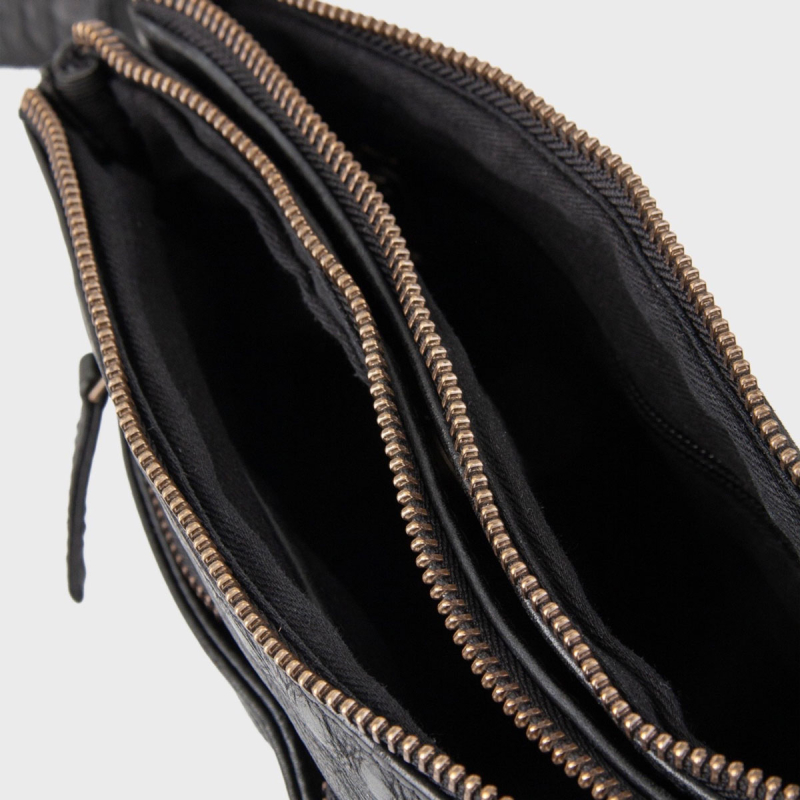 sort Brisbin bumbag i sort bøffellæder - Freja skind