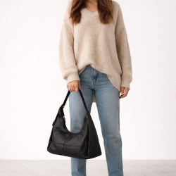 Ragnhild skuldertske i blød sort kalveskind - Treats - Freja skind