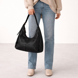 Ragnhild skuldertske i blød sort kalveskind - Treats - Freja skind