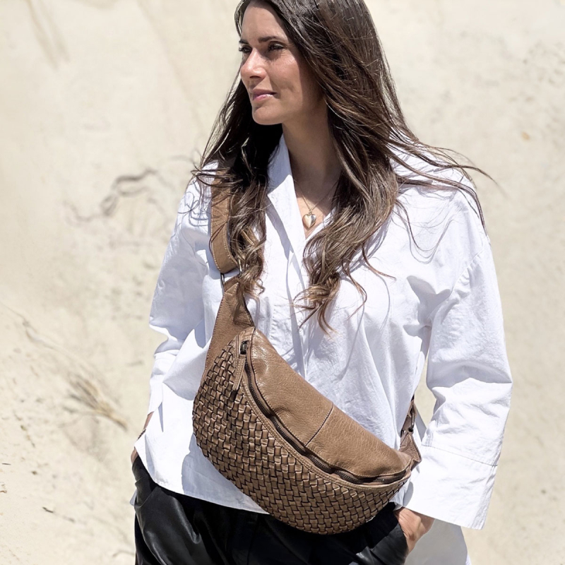 Walnut Verona bumbag i blød skind - Montana 272403