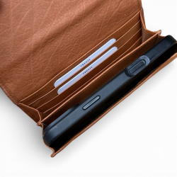 Ragna pengepung med plads til mobil - aftagelig kortholder - Treats 182501