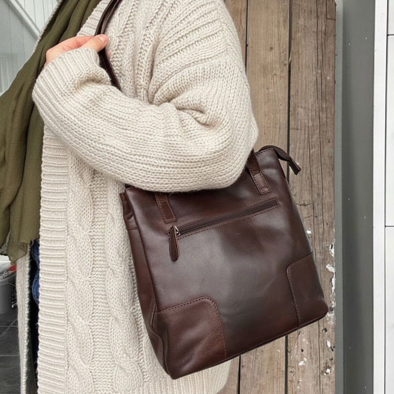 Monica dame rygsæk - to i en - kan også bæres som skuldertaske - brun - Freja skind