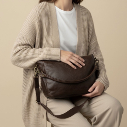 Brun skuldertaske - Bøffelskind - Gerty - Montana - 272304