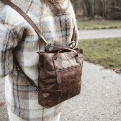 Monica rygsæk og skuldertaske - to i en - Flot hunter brun farvet læder - Leather design