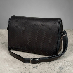 Sort dametaske med klap - Vicky - Præget mønster - lammeskind - Freja skind