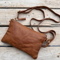 Olivia crossover taske i patineret cognac bøffelskind - BTF-CPH - Freja skind