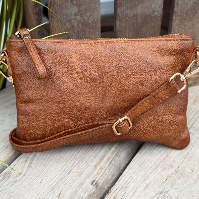 Olivia crossover taske i patineret cognac bøffelskind - BTF-CPH - Freja skind