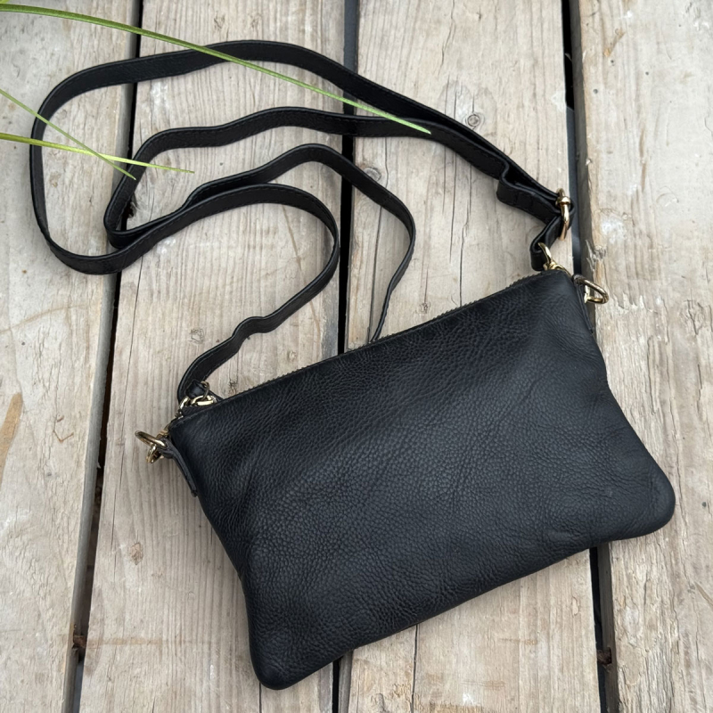 Olivia crossover taske i sort bøffelskind - BTF-CPH - Freja skind