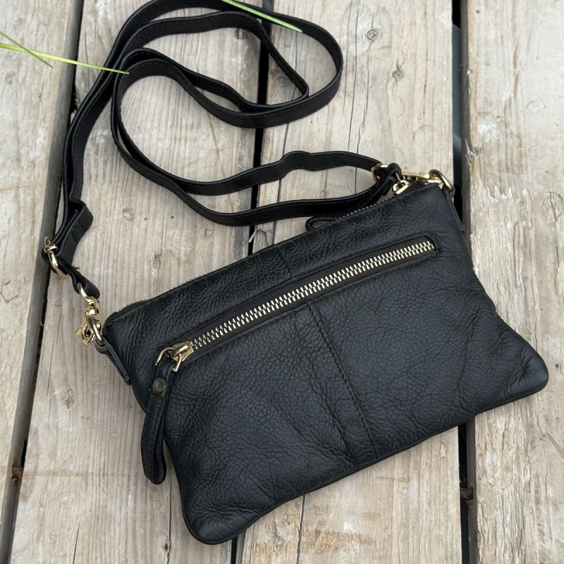 Olivia crossover taske i sort bøffelskind - BTF-CPH - Freja skind