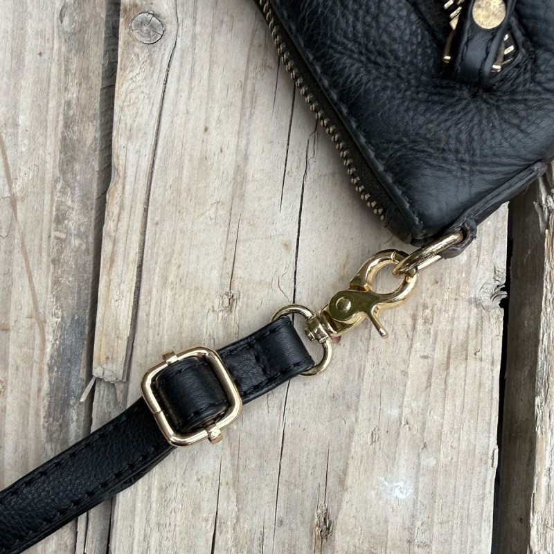 Olivia crossover taske i sort bøffelskind - BTF-CPH - Freja skind