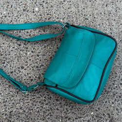 turkis suzan skindtaske - Freja skind