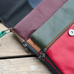 Paloma multicolor skindtaske - Best of the rest kollektionen fra Freja skind