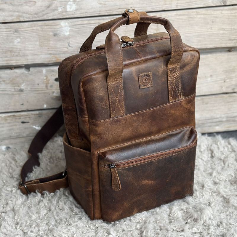 Rotterdam ryggsäck i brun buffelläder - Pc fack - Leather design