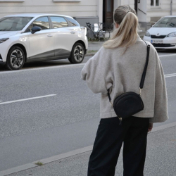 Abigale crossbody taske i sort skind - Treats - 282512