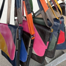 Katja multicolor taske fra best of the rest kollektionen - blød skindtaske - Freja skind
