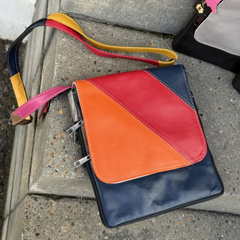 Katja multicolor taske fra best of the rest kollektionen - blød skindtaske - Freja skind