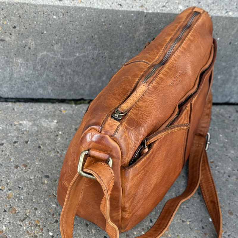 Moseby crossbody taske - Smuk dametaske i patineret cognac bøffel - Montana - Freja skind