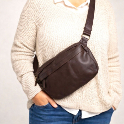 Akron bumbag i blød brun bøffellæder - Montana - Freja skind