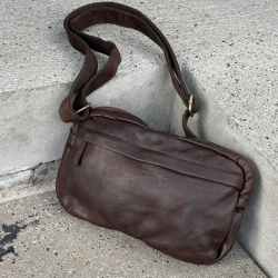 Akron bumbag i blød brun bøffellæder - Montana - Freja skind