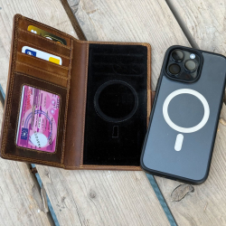 Flip mobilcover i skind - Holder mobilen med kraftig magnet - kreditkortholdere - Leather design - Freja skind