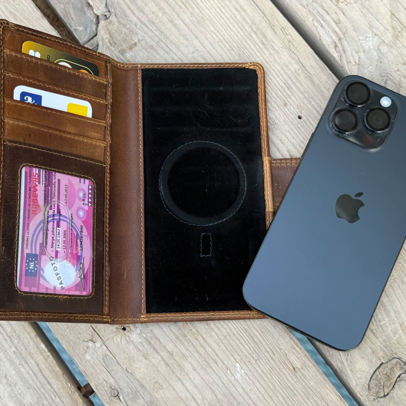 Flip mobilcover i skind - Holder mobilen med kraftig magnet - kreditkortholdere - Leather design - Freja skind