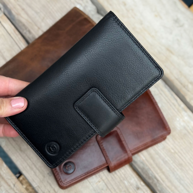 Flip mobilcover i skind - Holder mobilen med kraftig magnet - kreditkortholdere - Leather design - Freja skind